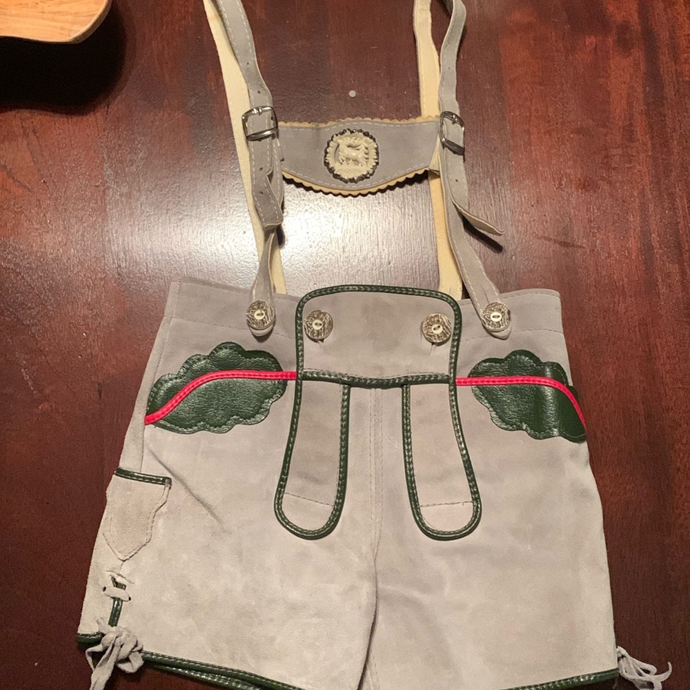 Child’s suede lederhosen